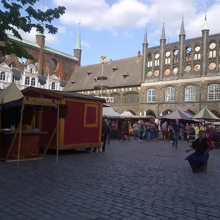 Wakenitz-villa Anno 1922 With River Access Apartament Lubeka