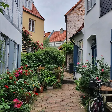 Wakenitz-villa Anno 1922 With River Access *