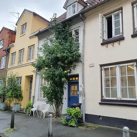 Wakenitz-villa Anno 1922 With River Access Apartament Lubeka